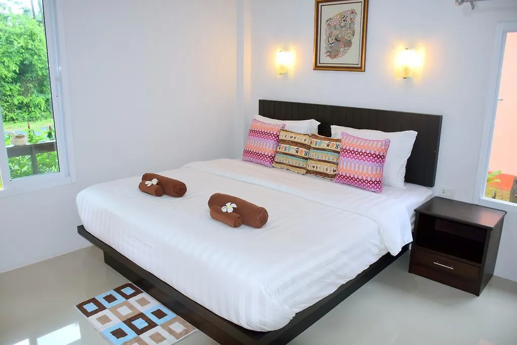 Baan Longhaad Hostel Koh Lanta Thailand