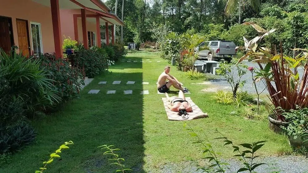 ホステル Ko Lanta バーン ロンハッドホステル